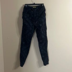 Crash clothing jogger cargo pant - size M